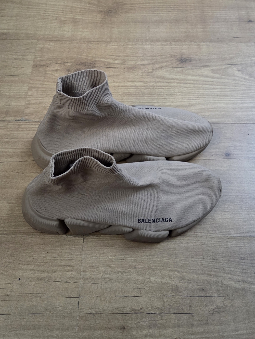 BALENCIAGA Taupe Speed 2.0 Sneakers - Picture 8 of 16